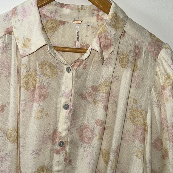 Free People New with Tags Ivory Floral Top - Picture 4 of 8